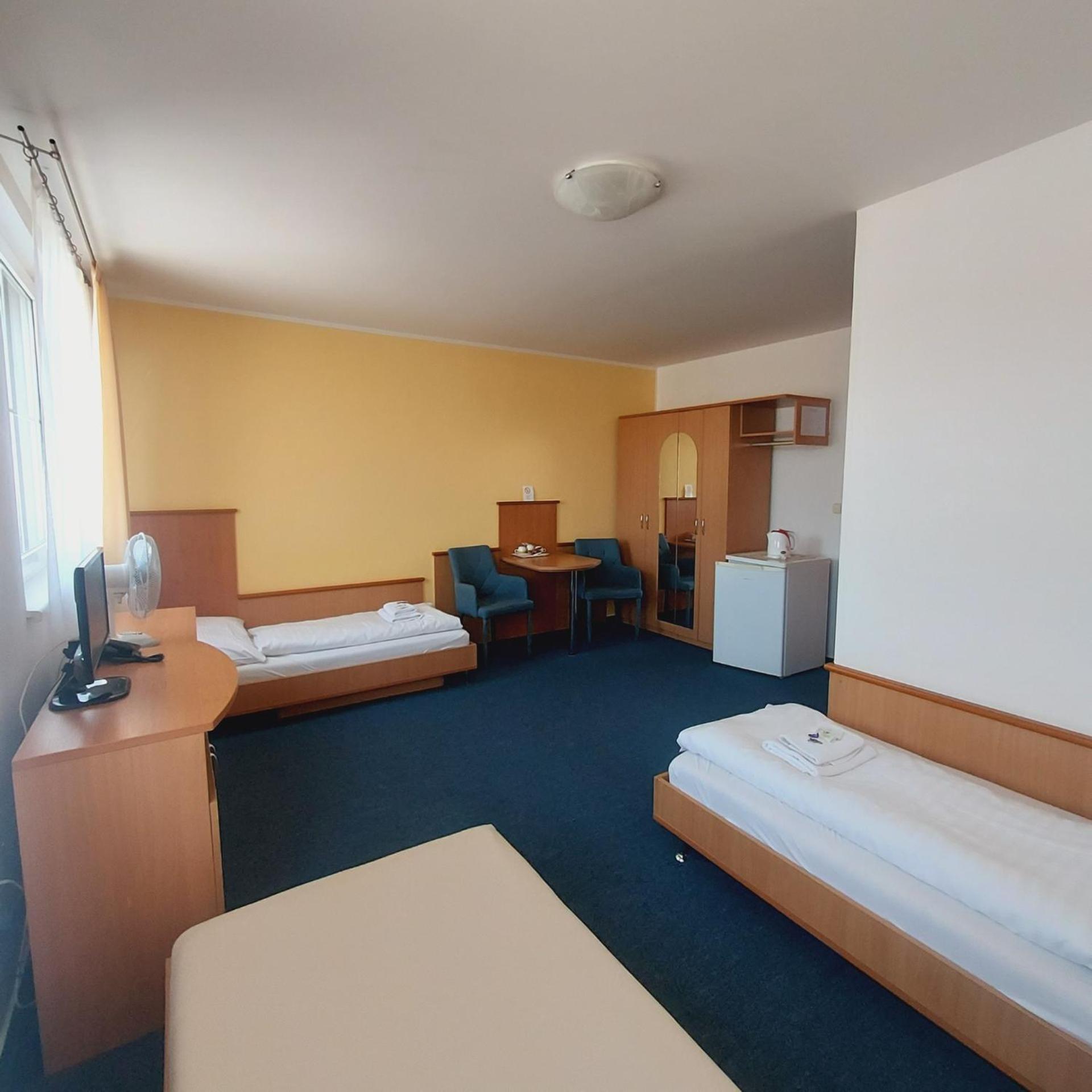 Garni G Hotel Žilina Exterior foto